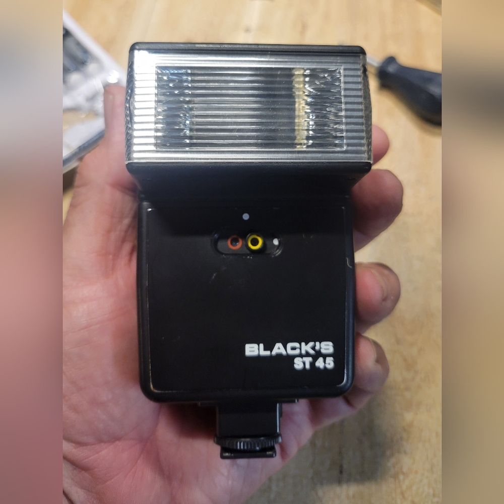 Blacks ST46 camera flash unit